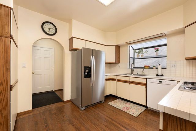 1810 Hillside Drive, Burlingame, CA 94010