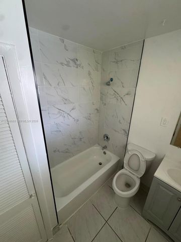 16001 NE 18th Pl 3, North Miami Beach, FL 33162