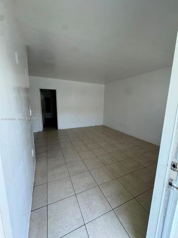 16001 NE 18th Pl 3, North Miami Beach, FL 33162