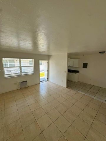 16001 NE 18th Pl 3, North Miami Beach, FL 33162