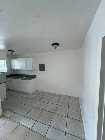 16001 NE 18th Pl 3, North Miami Beach, FL 33162