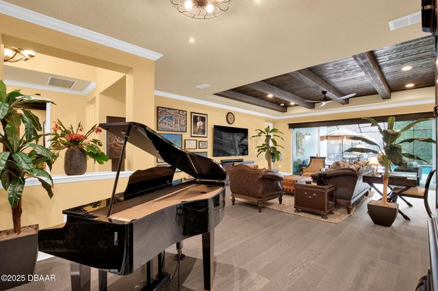 765 Attitude Avenue, Daytona Beach, FL 32124