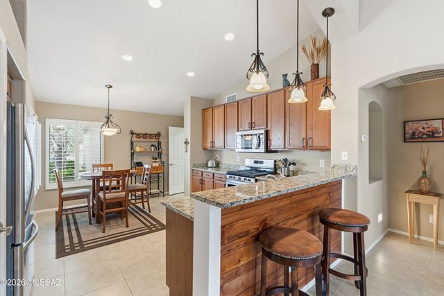 2776 E Glen Canyon Road, Green Valley, AZ 85614