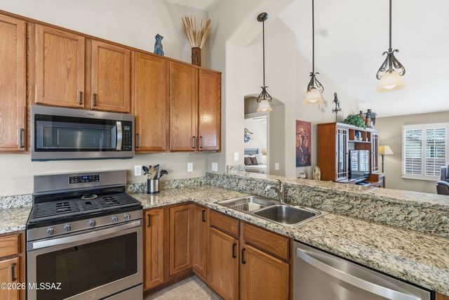 2776 E Glen Canyon Road, Green Valley, AZ 85614