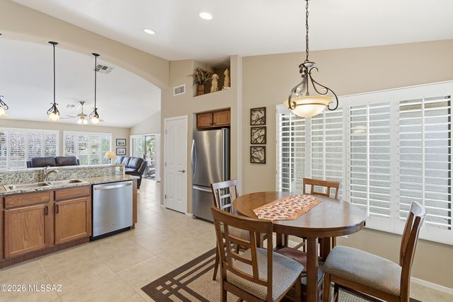 2776 E Glen Canyon Road, Green Valley, AZ 85614