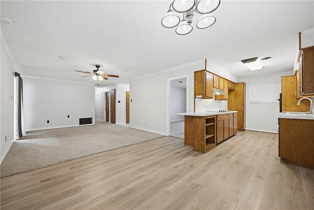 225 Blanco Dr, Portland, TX 78374