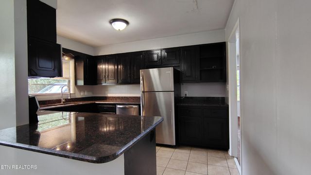 414 Guille St, Athens, TN 37303