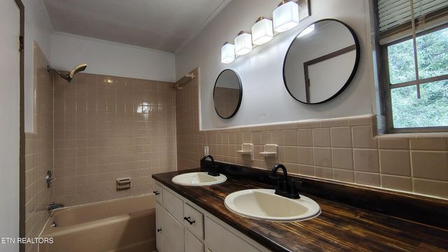 414 Guille St, Athens, TN 37303