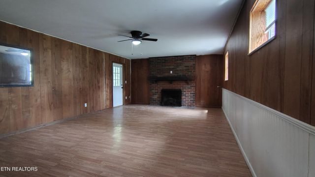 414 Guille St, Athens, TN 37303