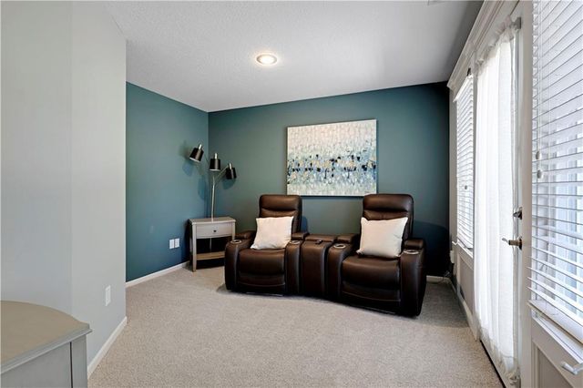 9924 Skyview Lane, Lenexa, KS 66220