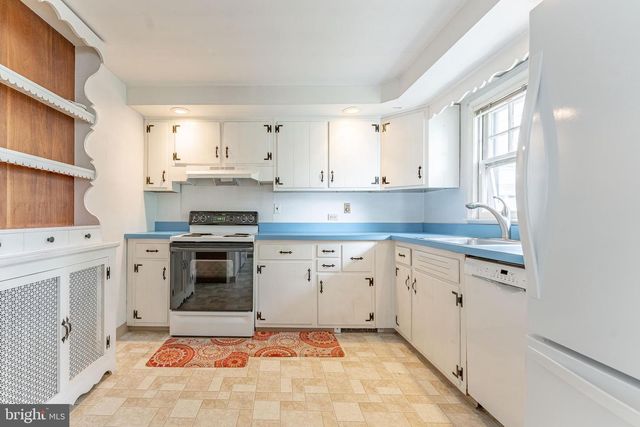 855 MARTIN AVE, Bryn Mawr, PA 19010