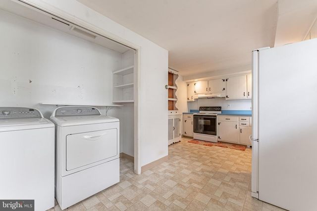 855 MARTIN AVE, Bryn Mawr, PA 19010