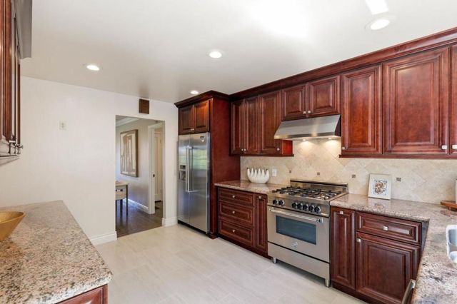 385 Ridge Road, San Carlos, CA 94070