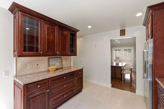 385 Ridge Road, San Carlos, CA 94070