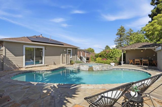 385 Ridge Road, San Carlos, CA 94070