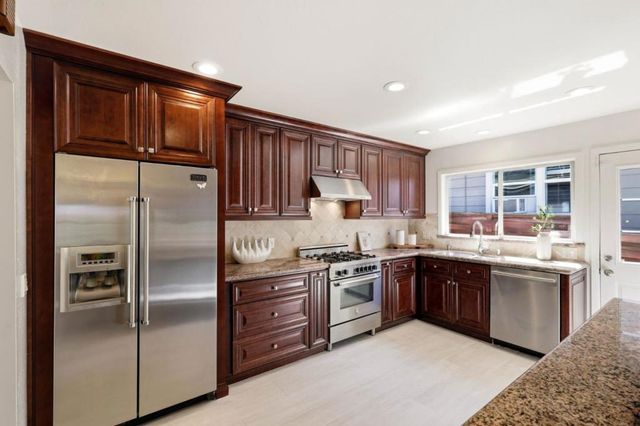 385 Ridge Road, San Carlos, CA 94070