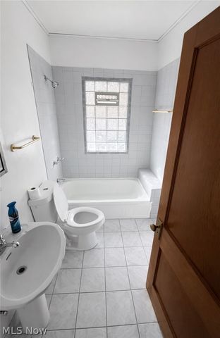 16224 Huntmere Avenue, Cleveland, OH 44110