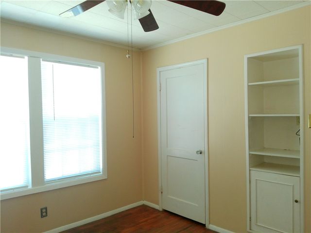 1438 Ormond Dr, Corpus Christi, TX 78415