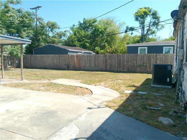 1438 Ormond Dr, Corpus Christi, TX 78415
