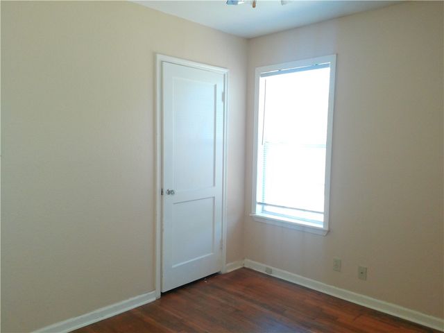 1438 Ormond Dr, Corpus Christi, TX 78415