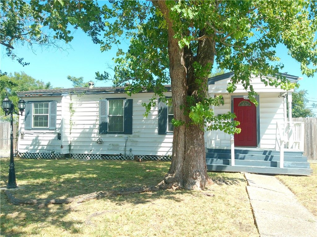 1438 Ormond Dr, Corpus Christi, TX 78415