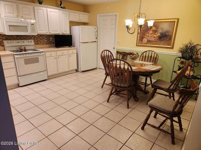 4817 Hames Trace, Louisville, KY 40291