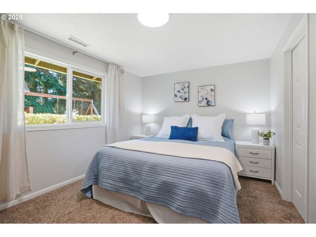 2615 Ne 82nd Way, Vancouver, WA 98665
