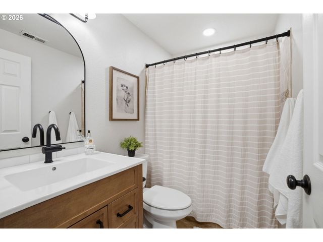 2615 Ne 82nd Way, Vancouver, WA 98665