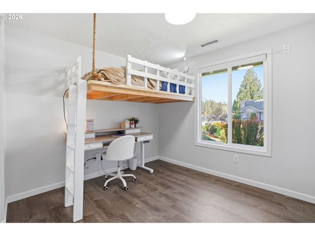 2615 Ne 82nd Way, Vancouver, WA 98665