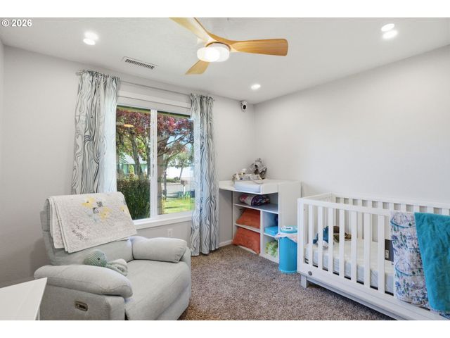 2615 Ne 82nd Way, Vancouver, WA 98665
