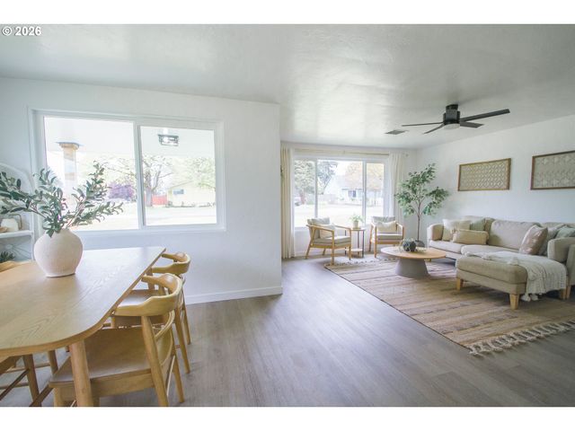 1490 TAFT St, Eugene, OR 97402