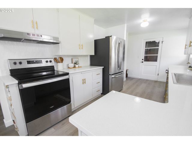 1490 TAFT St, Eugene, OR 97402