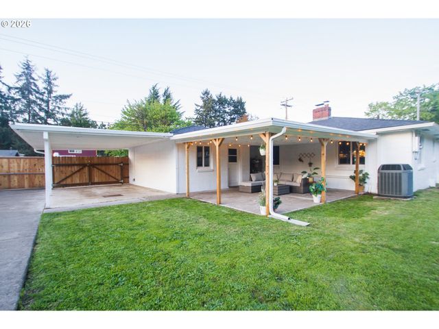 1490 TAFT St, Eugene, OR 97402