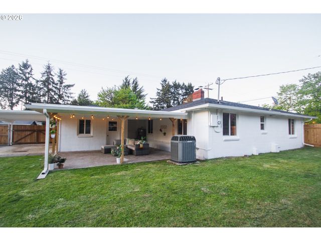 1490 TAFT St, Eugene, OR 97402