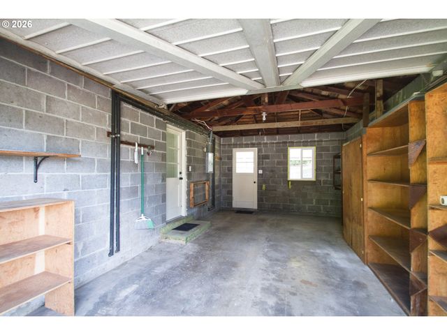 1490 TAFT St, Eugene, OR 97402