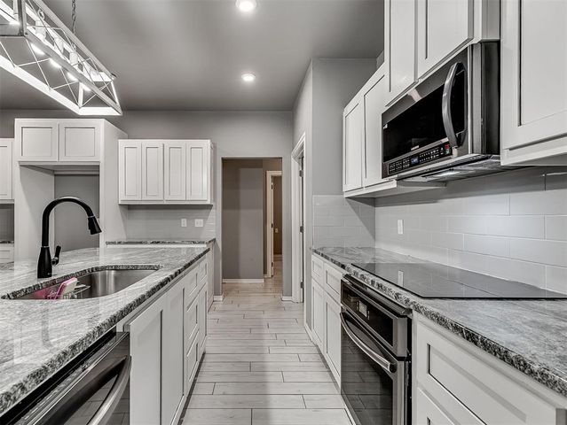 1800 S May Avenue, Guthrie, OK 73044