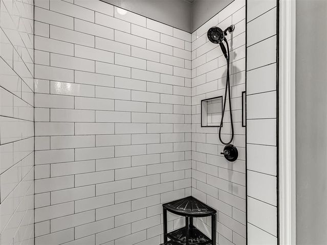 1800 S May Avenue, Guthrie, OK 73044