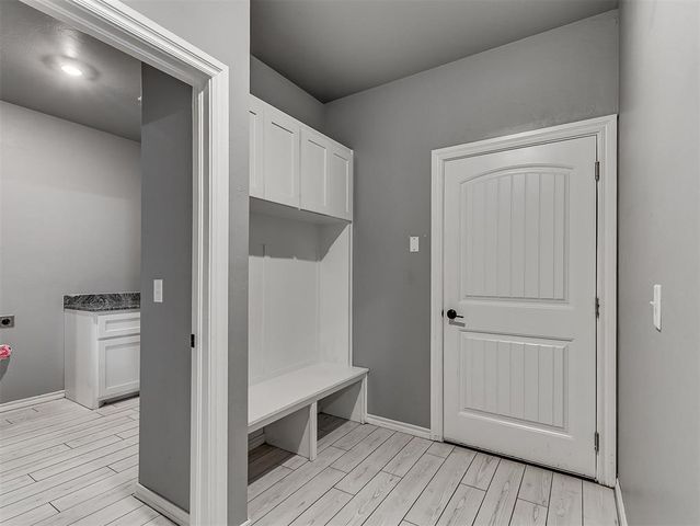 1800 S May Avenue, Guthrie, OK 73044