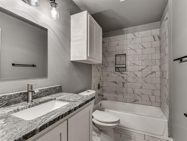 1800 S May Avenue, Guthrie, OK 73044