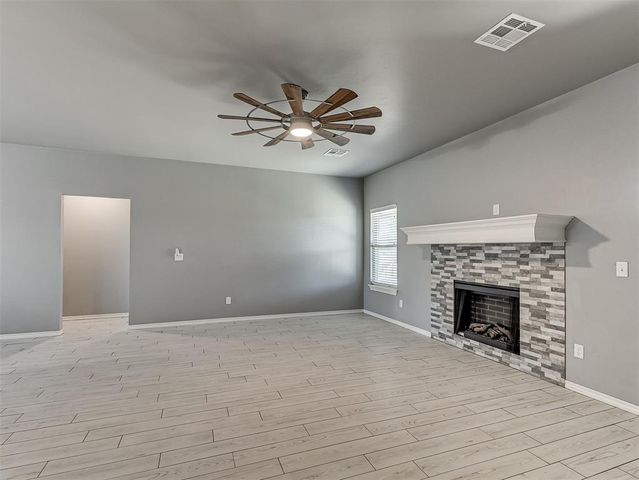 1800 S May Avenue, Guthrie, OK 73044