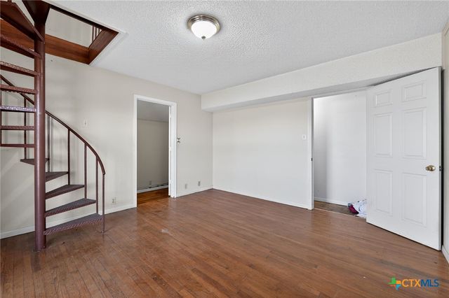 205 Lakewood Drive, Gatesville, TX 76528