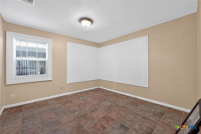 205 Lakewood Drive, Gatesville, TX 76528