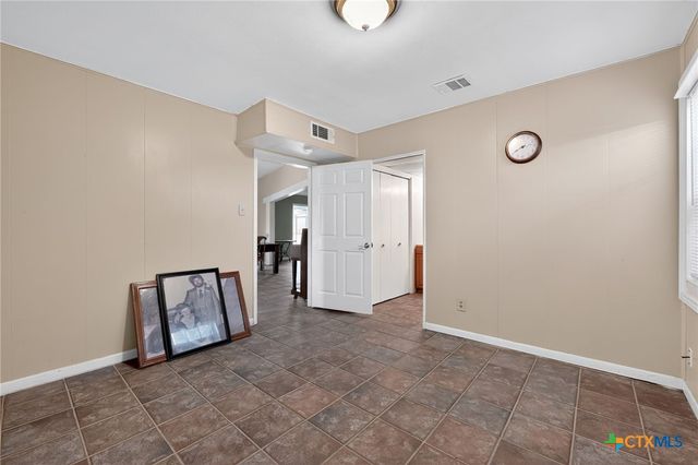 205 Lakewood Drive, Gatesville, TX 76528