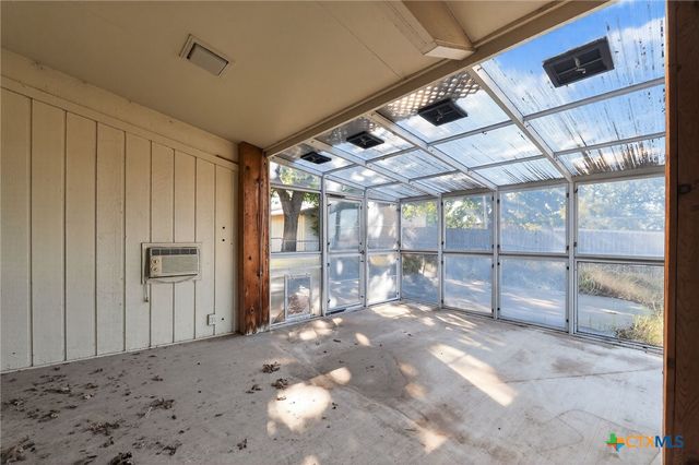 205 Lakewood Drive, Gatesville, TX 76528