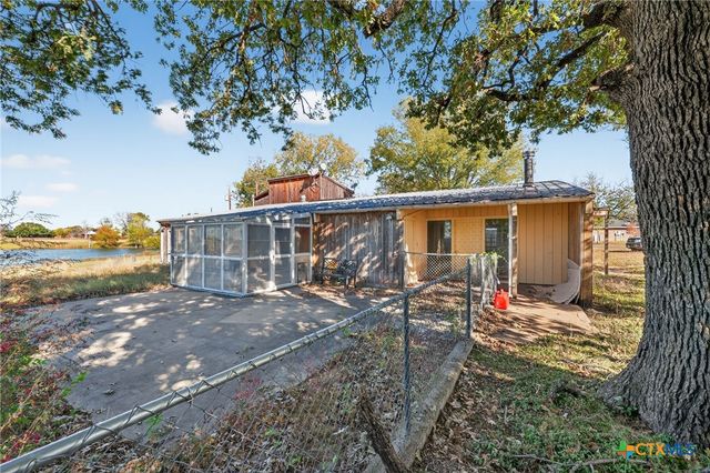 205 Lakewood Drive, Gatesville, TX 76528