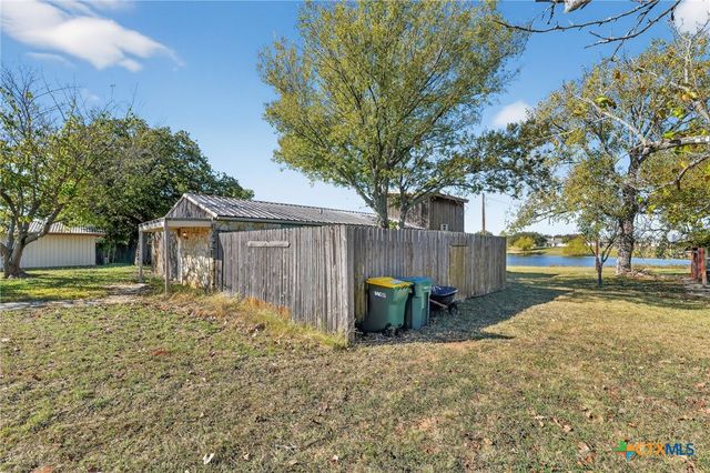 205 Lakewood Drive, Gatesville, TX 76528