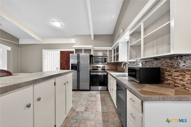 205 Lakewood Drive, Gatesville, TX 76528