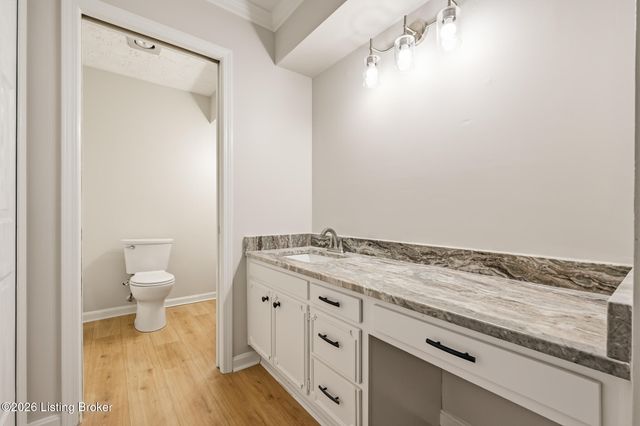 1600 Gardiner Ln Apt 214, Louisville, KY 40205