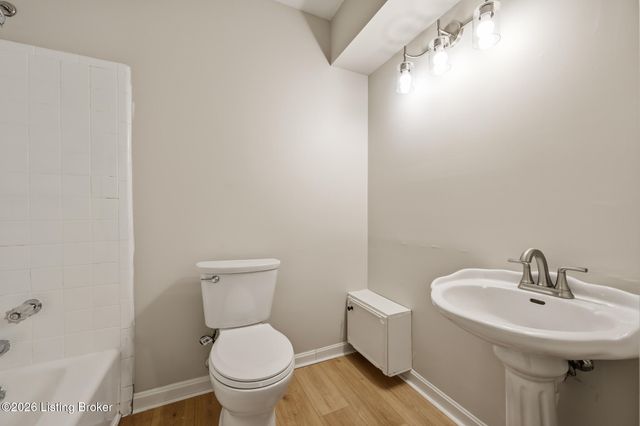 1600 Gardiner Ln Apt 214, Louisville, KY 40205