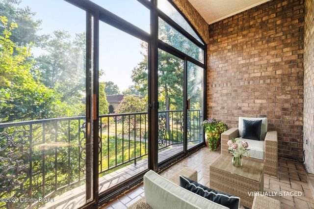 1600 Gardiner Ln Apt 214, Louisville, KY 40205